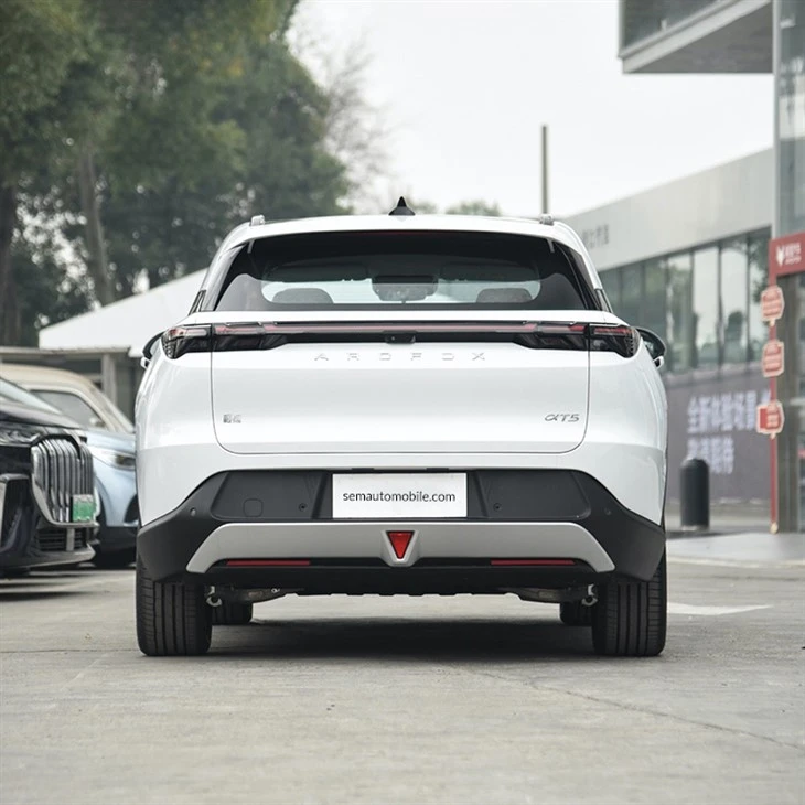 Alpha T5 electric SUV