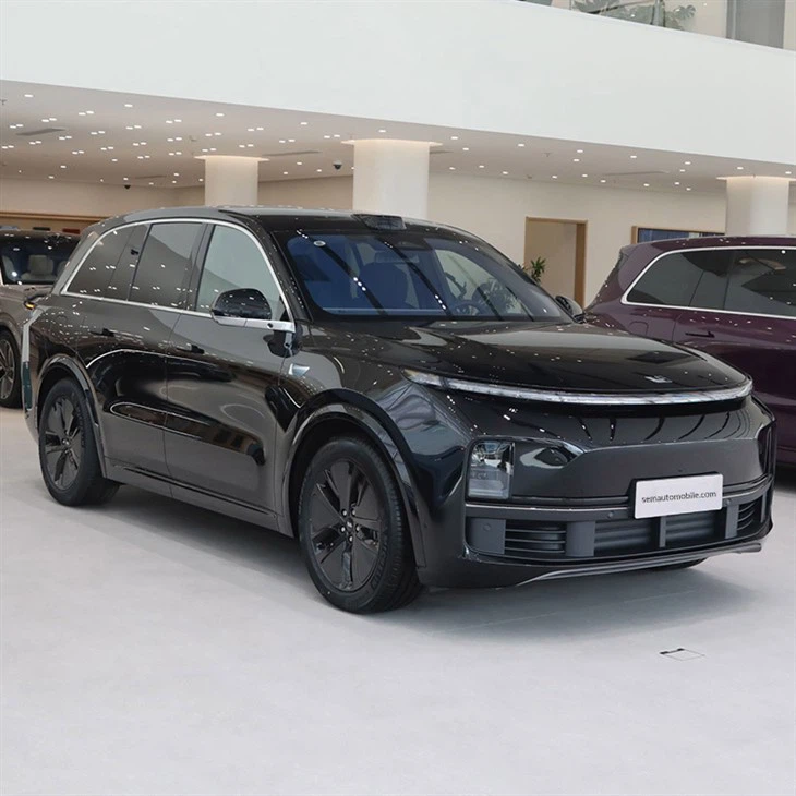Lixiang L8 Four Wheel Drive Hybrid SUV 