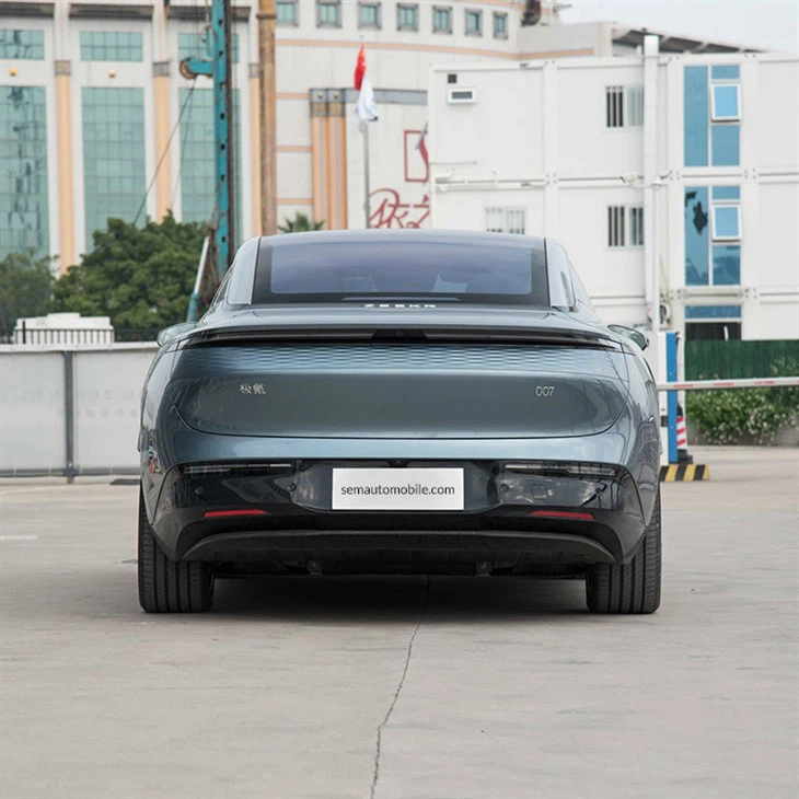 Zeekr 007 RWD 75kWh midsize Sedan