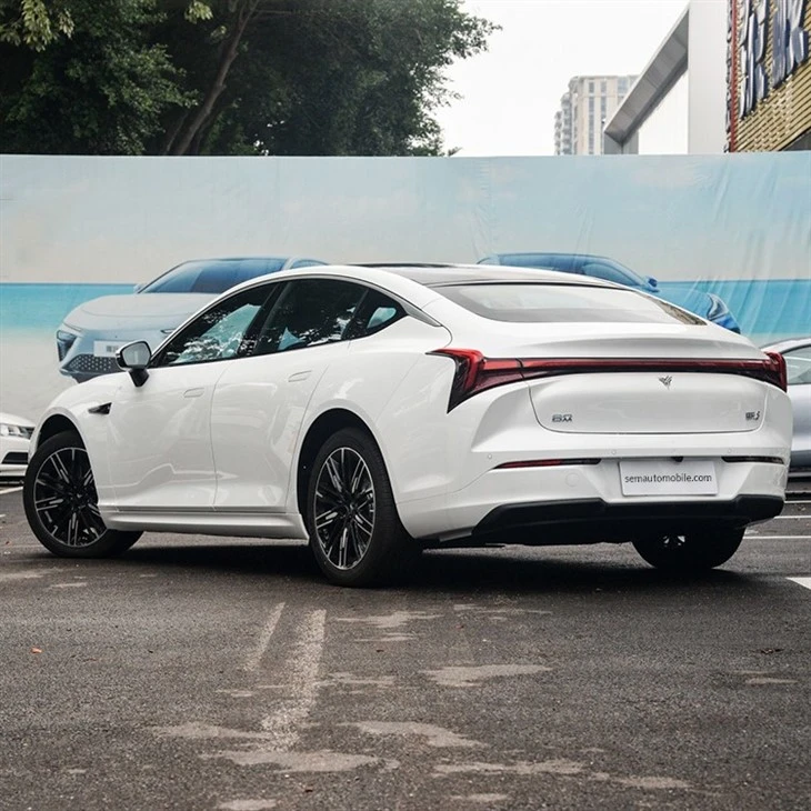 Neta S Extend-range car